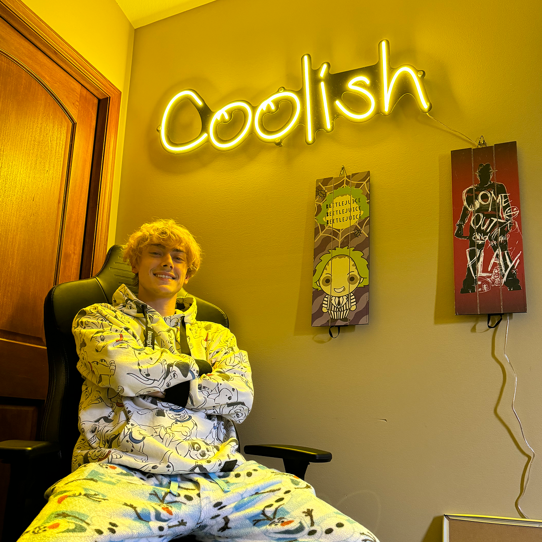 Screenshot 1 of Custom Neon Signs (CRAZY NEON®)